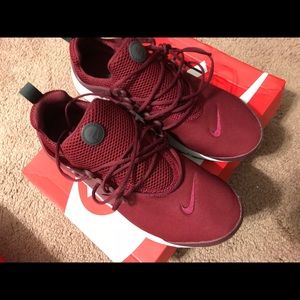 Nike presto burgundy